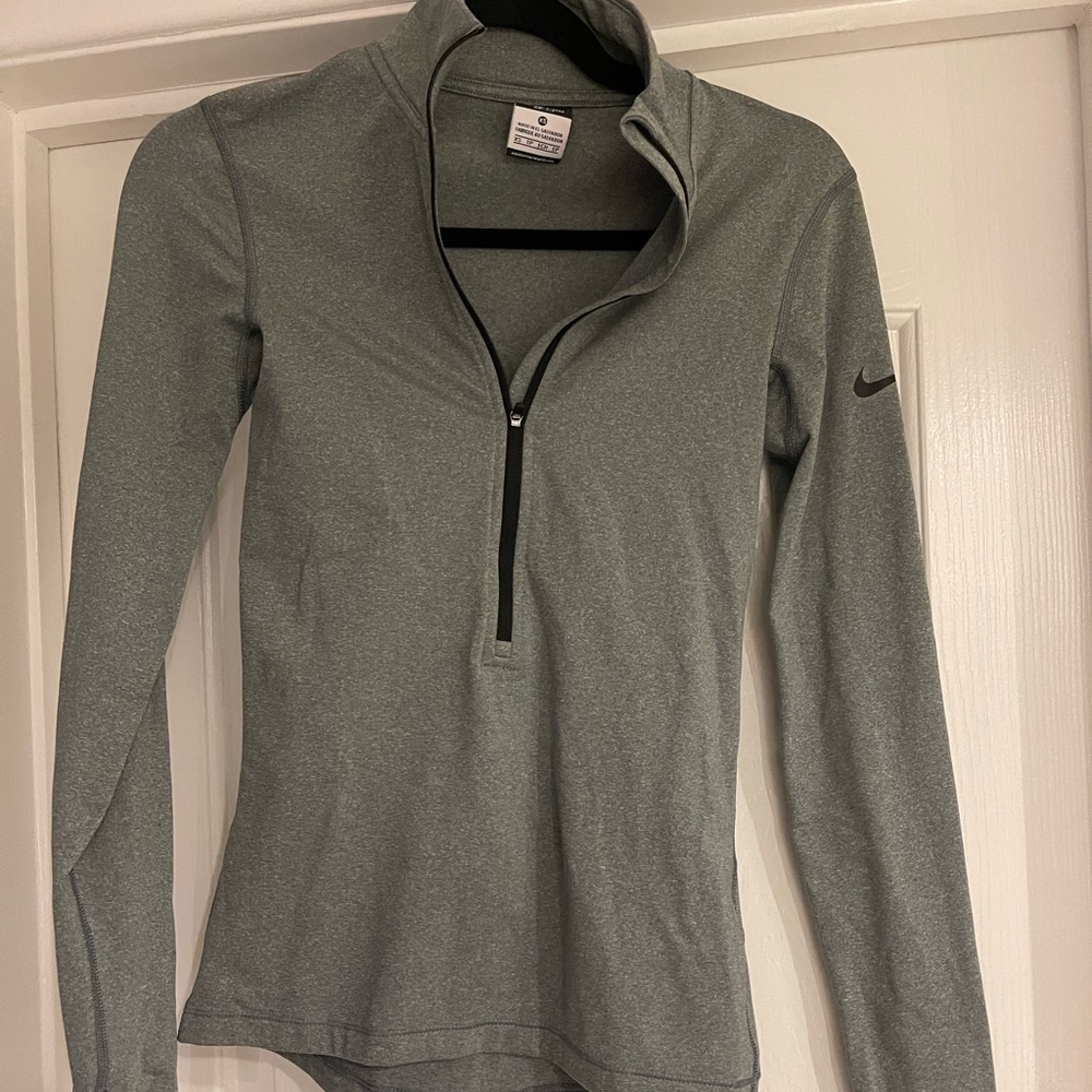SALE ✨ Any 2 Items, 20% Off ✨ Nike Pro Dei Fit Pullover